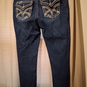 Women's Blue Frayed Hem Capri